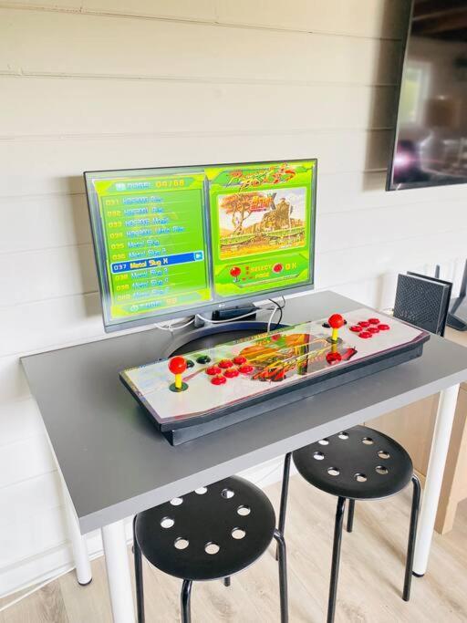 Private Heated Pool Oasis/Disney/Retro Arcade/Gym Пласентия Екстериор снимка